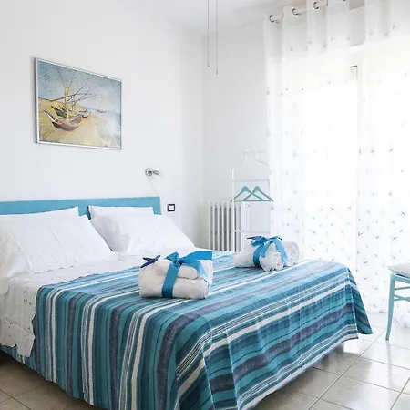 La Casa Di Marisa A 200 Metri Dal Mare Apartman